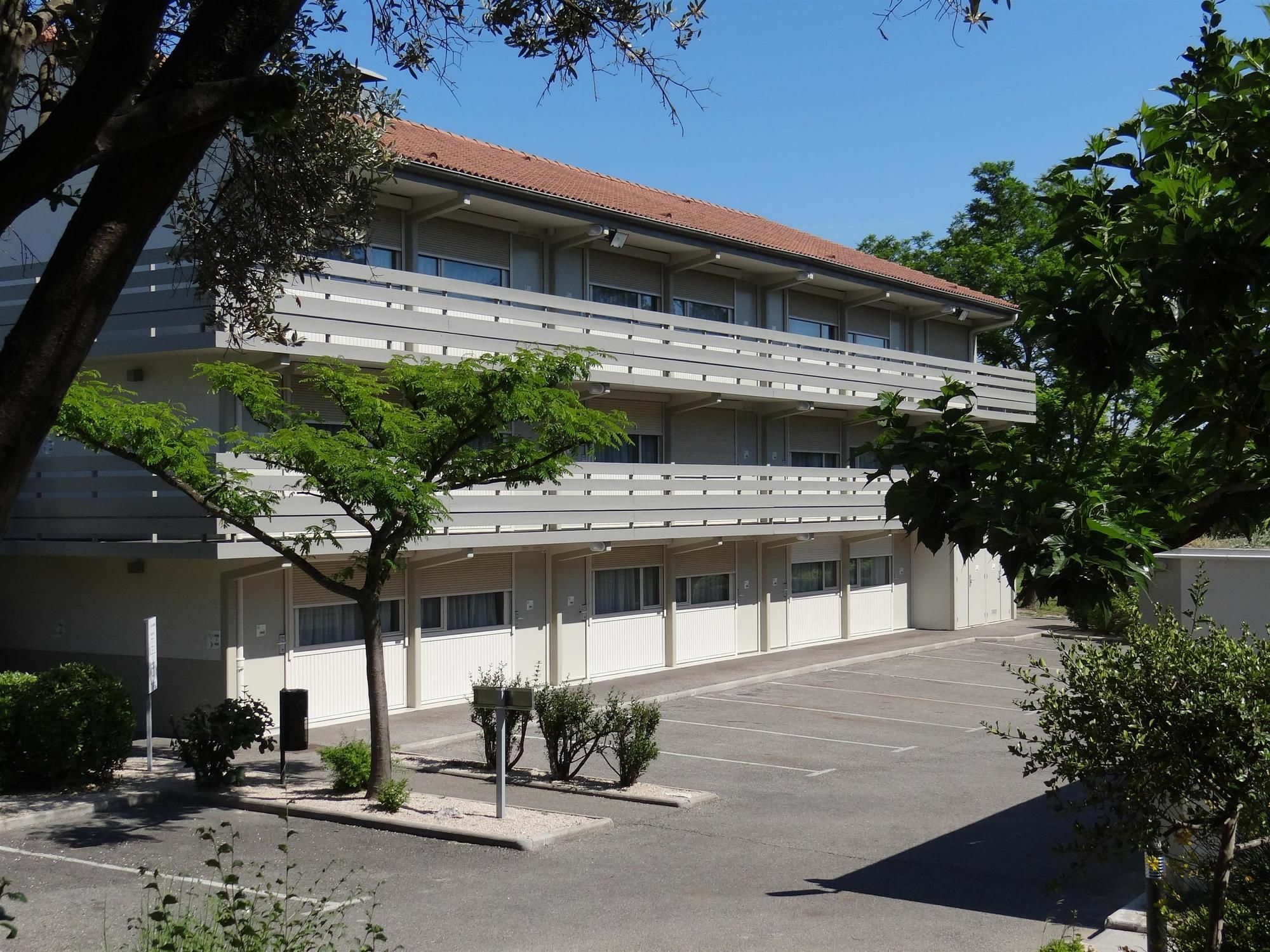 Campanile Marseille Saint Antoine Hotel Exterior photo